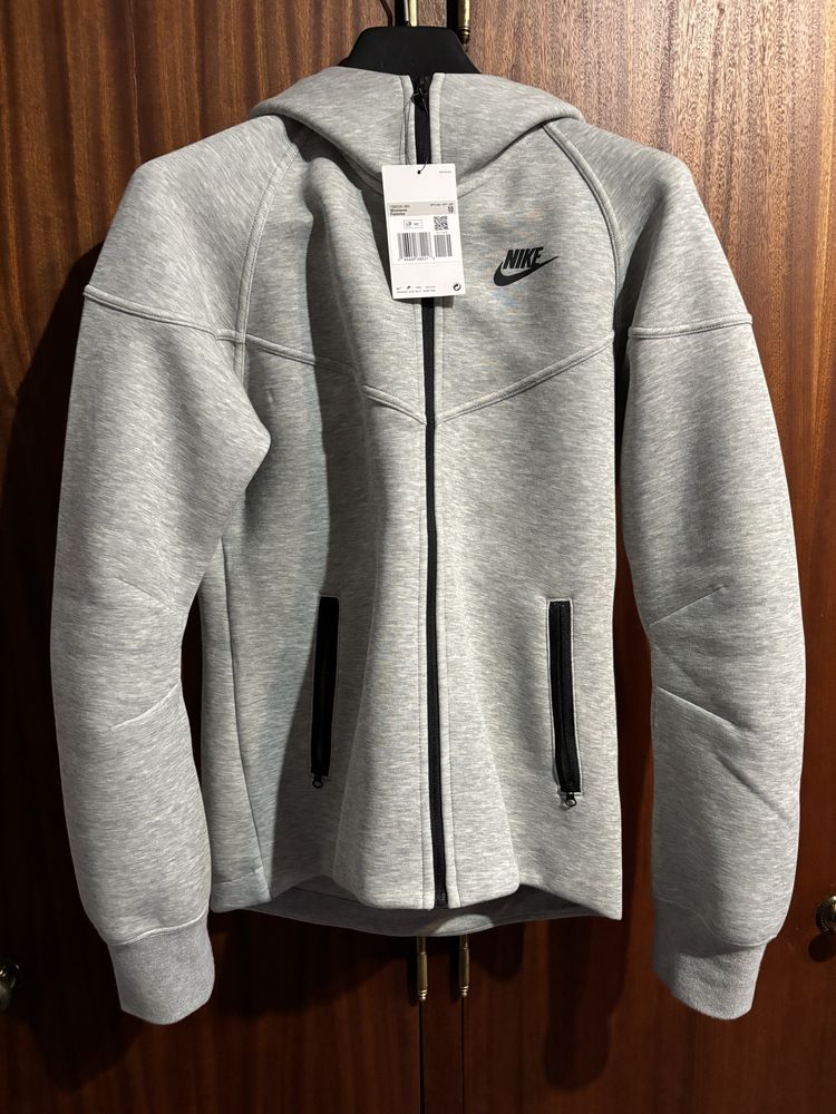 Casaco Nike novo