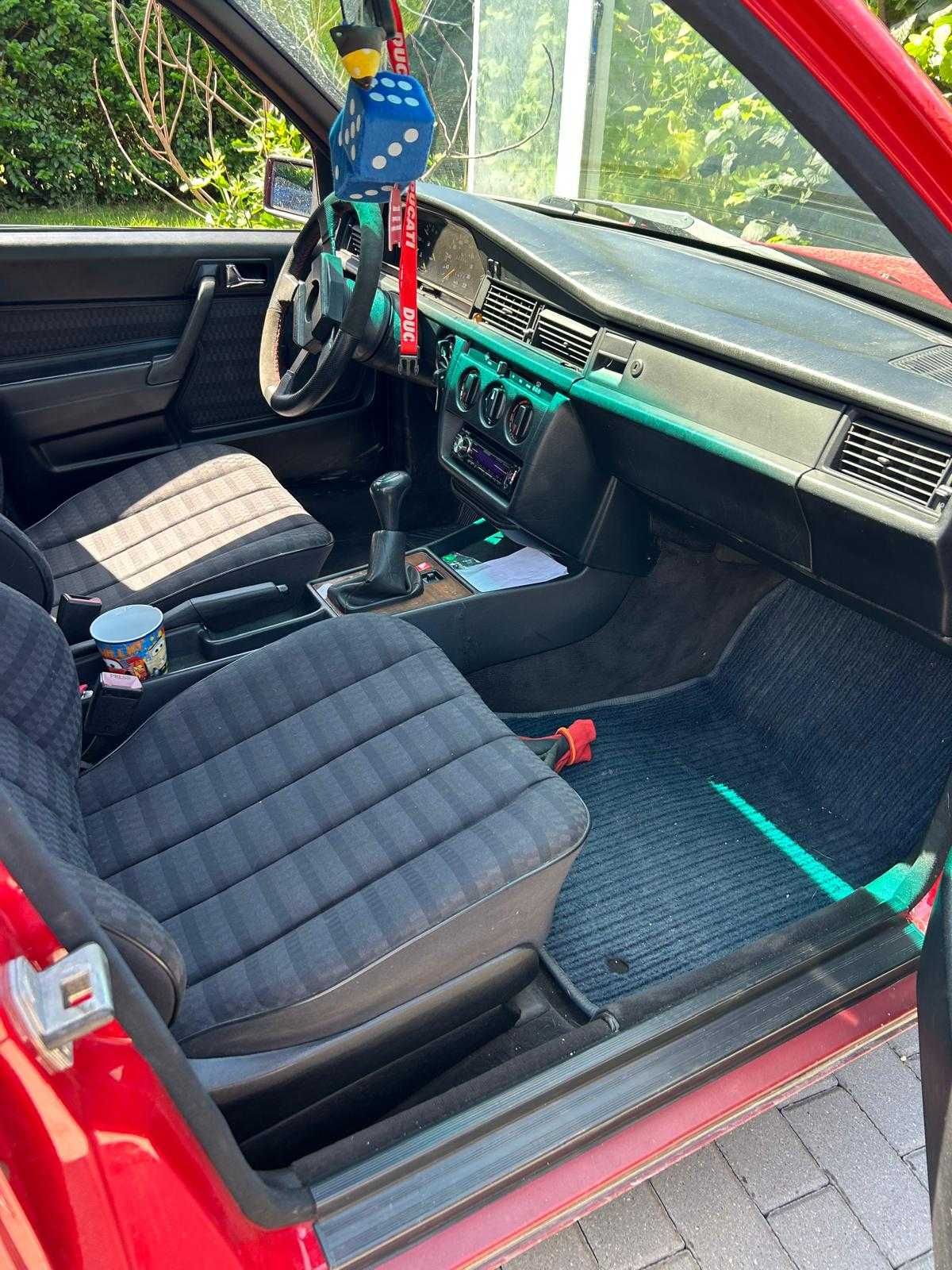 Sprzedam Mercedes-BENZ 190