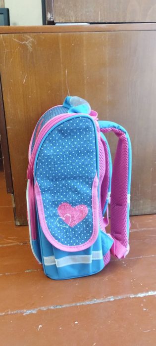 Продам шкільні рюкзаки