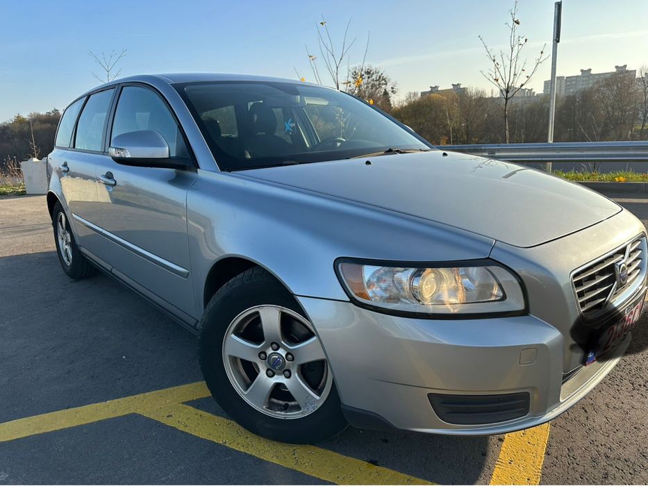 Продам вольво v50 1.6 диз НЕРОЗМИТНЕНА