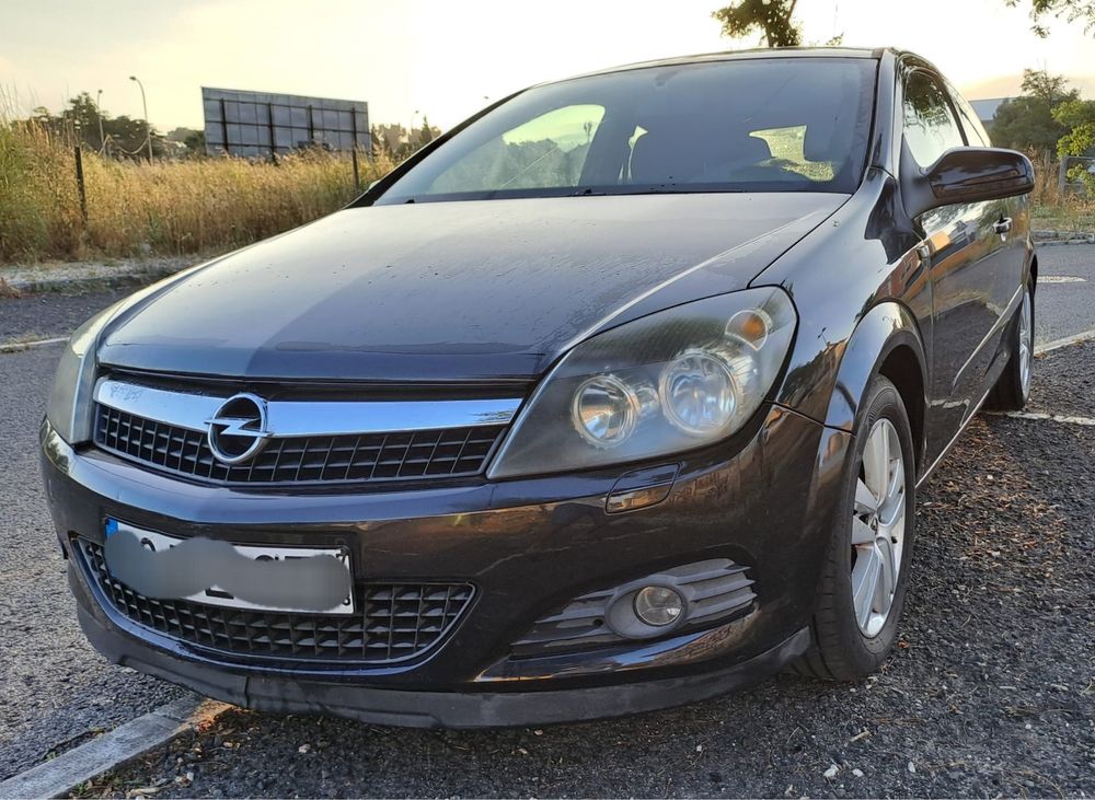 Opel Astra 1.9 GTC 5 lugares