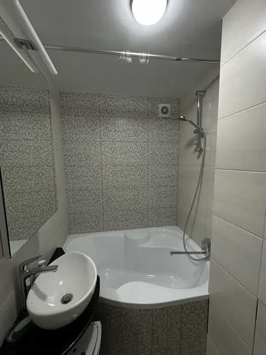 Двокімнатна квартира за адресою Олега Мудрака, 41.