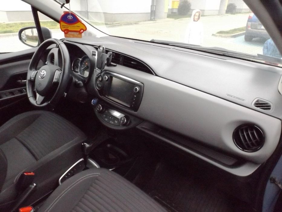 Toyota Yaris Hybrid 1.5 - Krajowa - przebieg 118 tys. - Automat