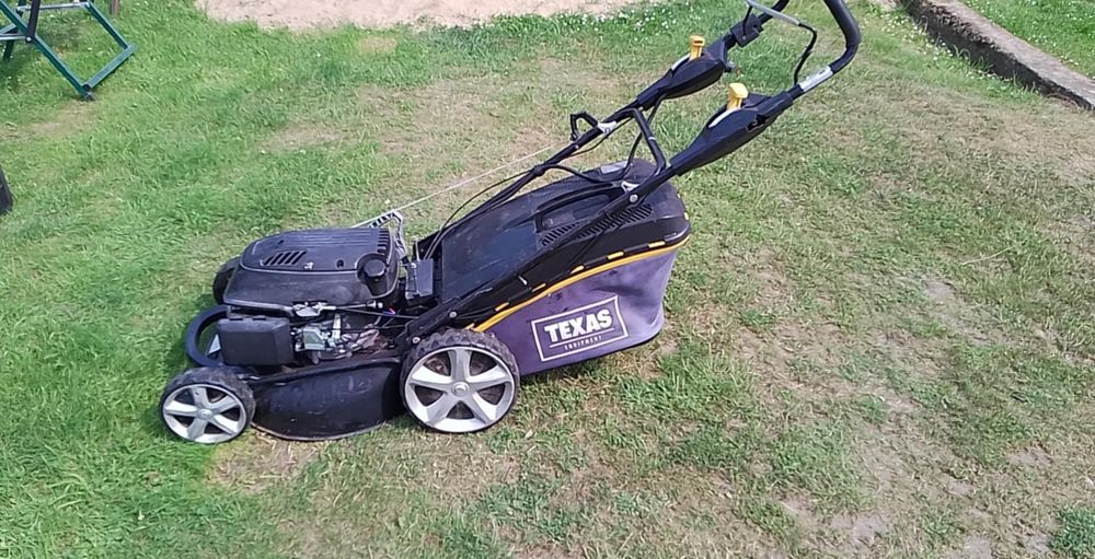 Kosiarka spalinowa samojezdna. Texas.