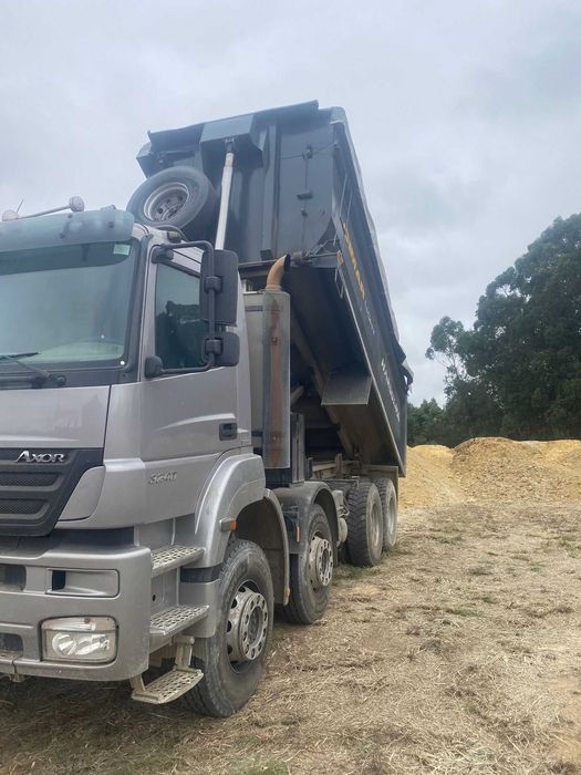 Camião Mercedes axor 3240 (4eixos)