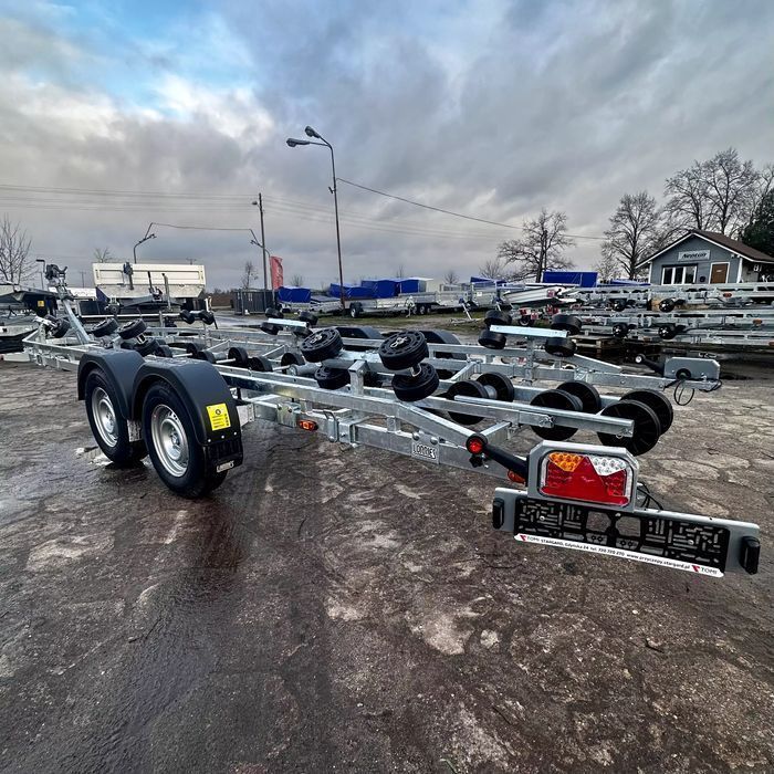 Przyczepa podłodziowa 3500DMC Lorries pod jachtPP35-8825 do 860cm!