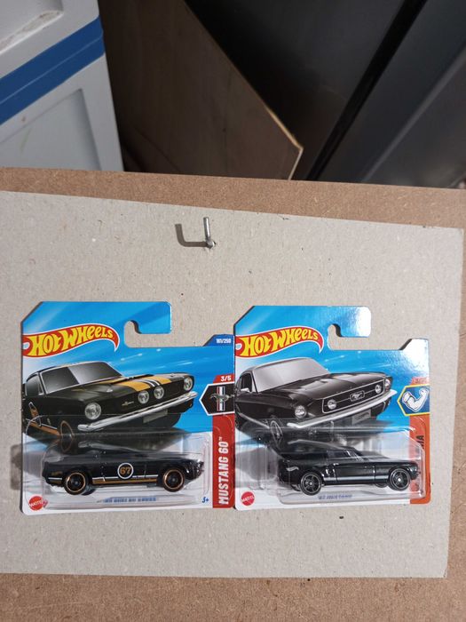 Miniaturas Hotwheels Mainline 2025