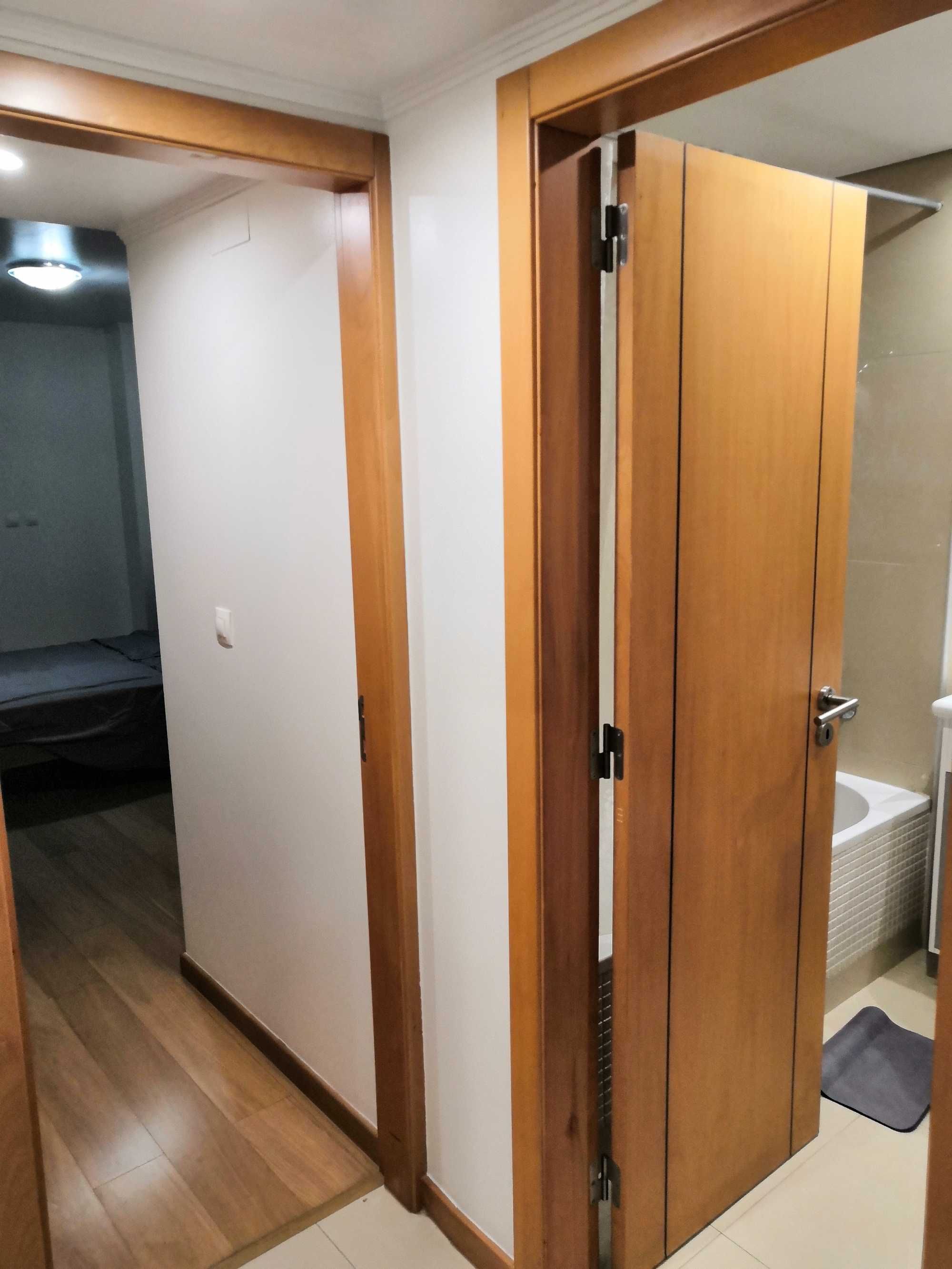 Quarto 16m2 com W.C. Privado em Apartamento moderno para um estudante