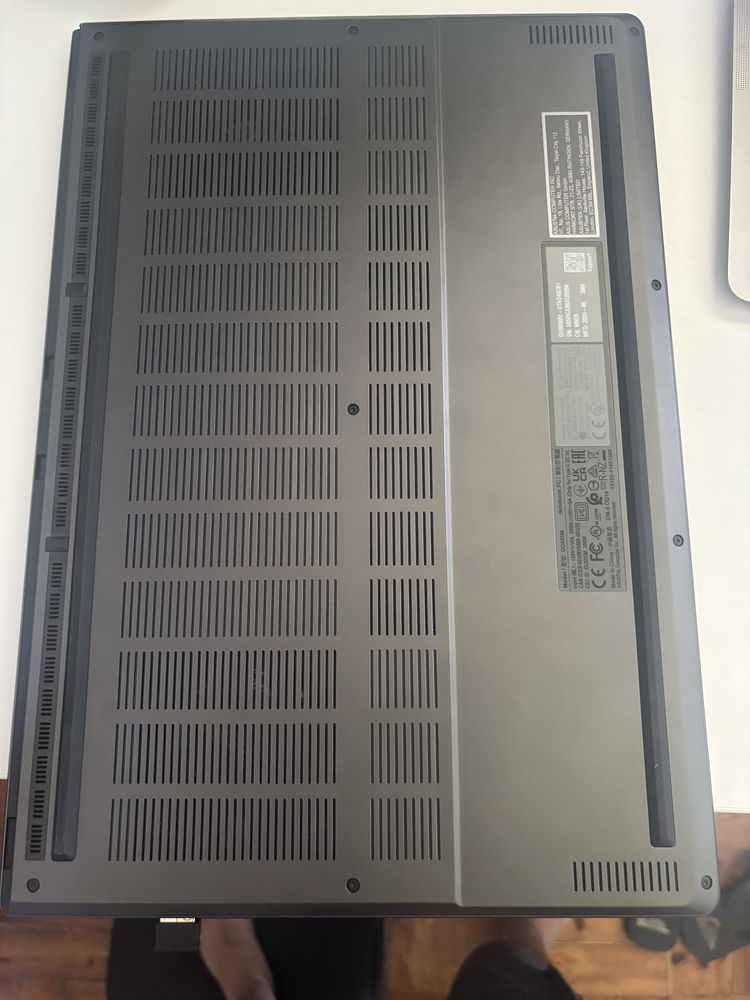 Portatil Rog Zephyrus G16 32gb RAM RTX 4060 OLED 240hz