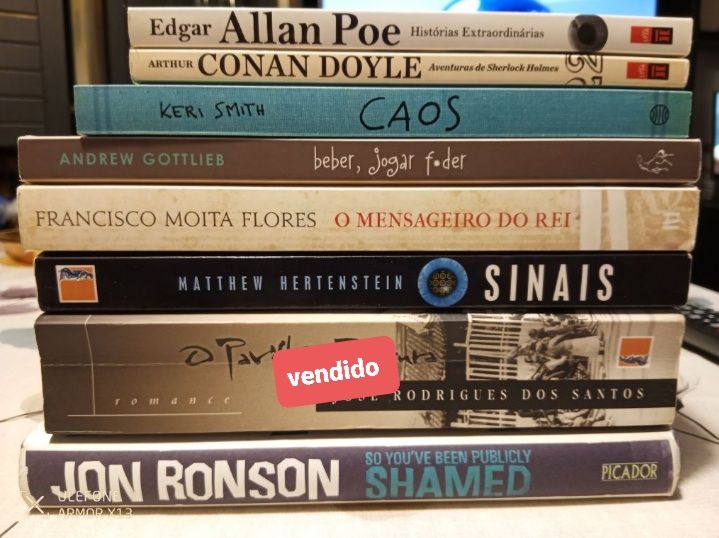 Vários livros para venda entre 5€ e 10€