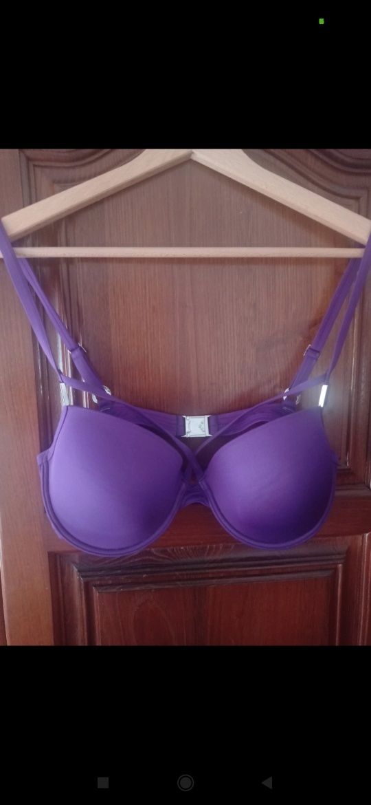 Biquini  roxo L Sapph. Hu
Usado 2 vezes
soutien 80D