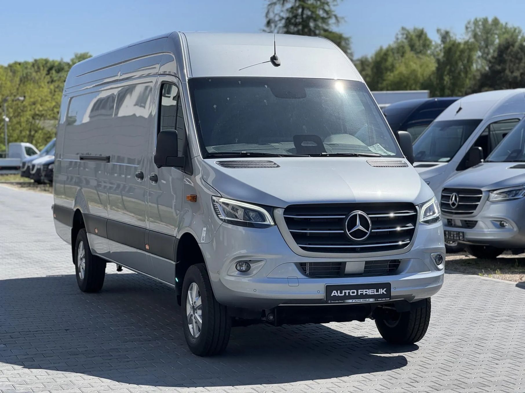 Mercedes-Benz Sprinter  Sprinter Furgon 319 (190 KM) 4x4 ekstradługi 4325+mm L4H2 SELECT