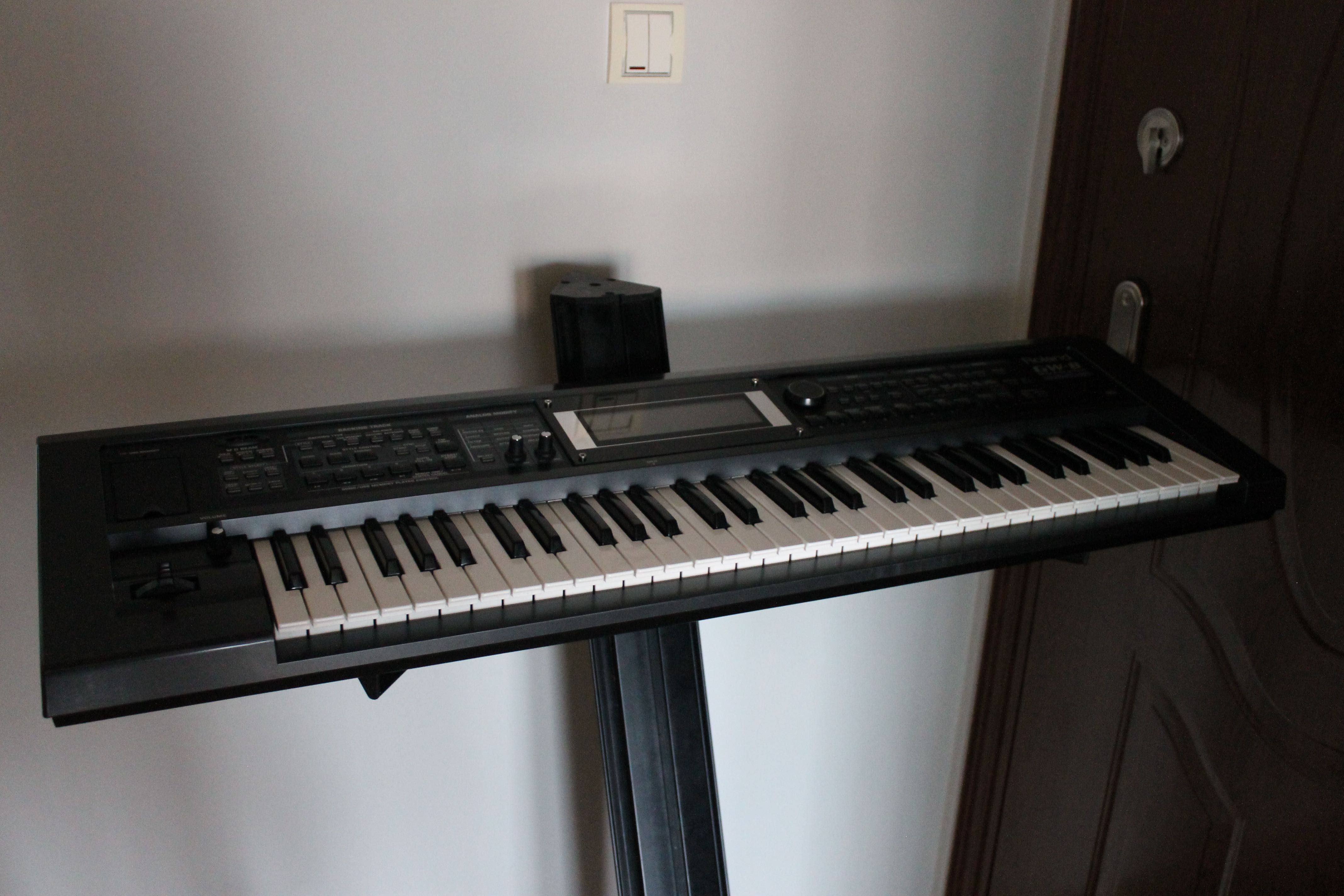 • Keyboard Organy Roland GW8 Case •