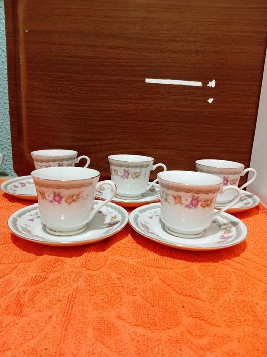 3 conjuntos de chávenas