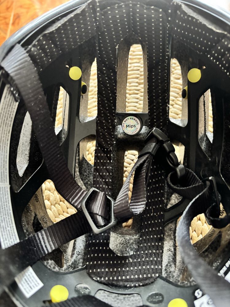 Capacete Scott Arx Plus MIPS preto amarelo néon