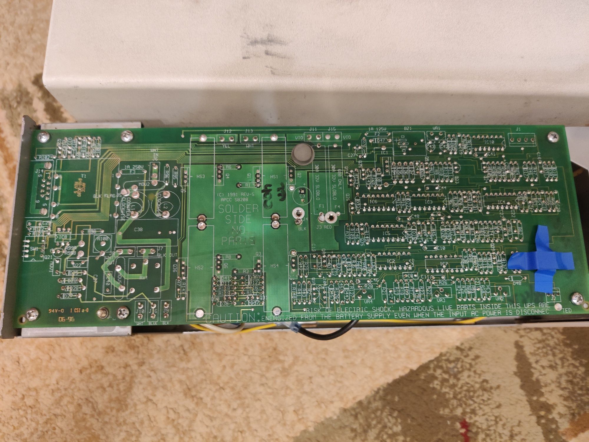 Джерело безперебійного живлення APC Back-UPS 400I,  без акумулятора