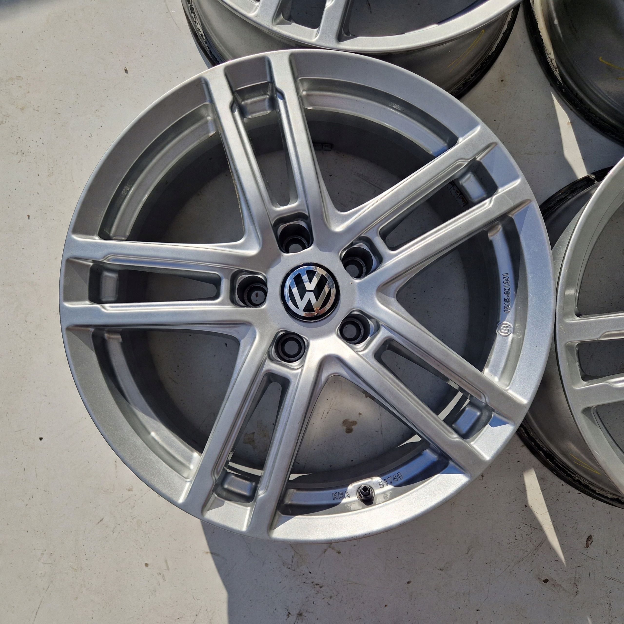 VW Passat B7 B8 cc Tiguan i ii Arteon Sharan 17'' ET30 5x112
