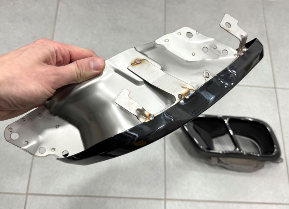 Насадки на выхлопные трубы M Paket LCI BMW X5 G05 X6 G06 X7 G07 черные