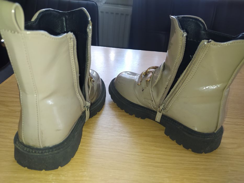 Ботинки осінні для дівчинки