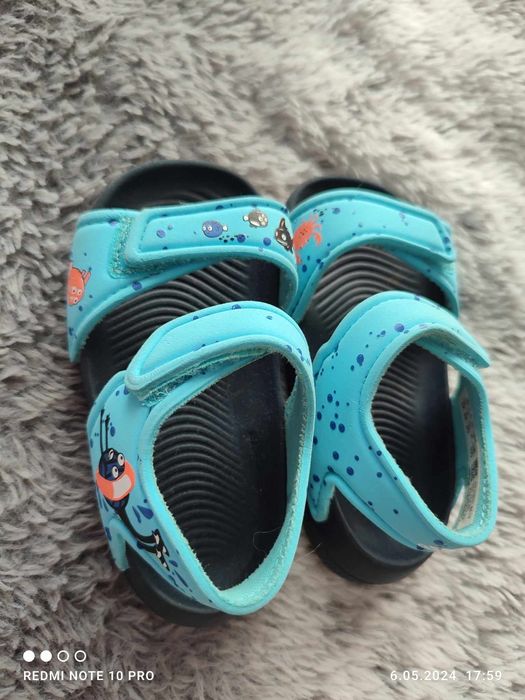 Sandałki Adidas rozm. 20
