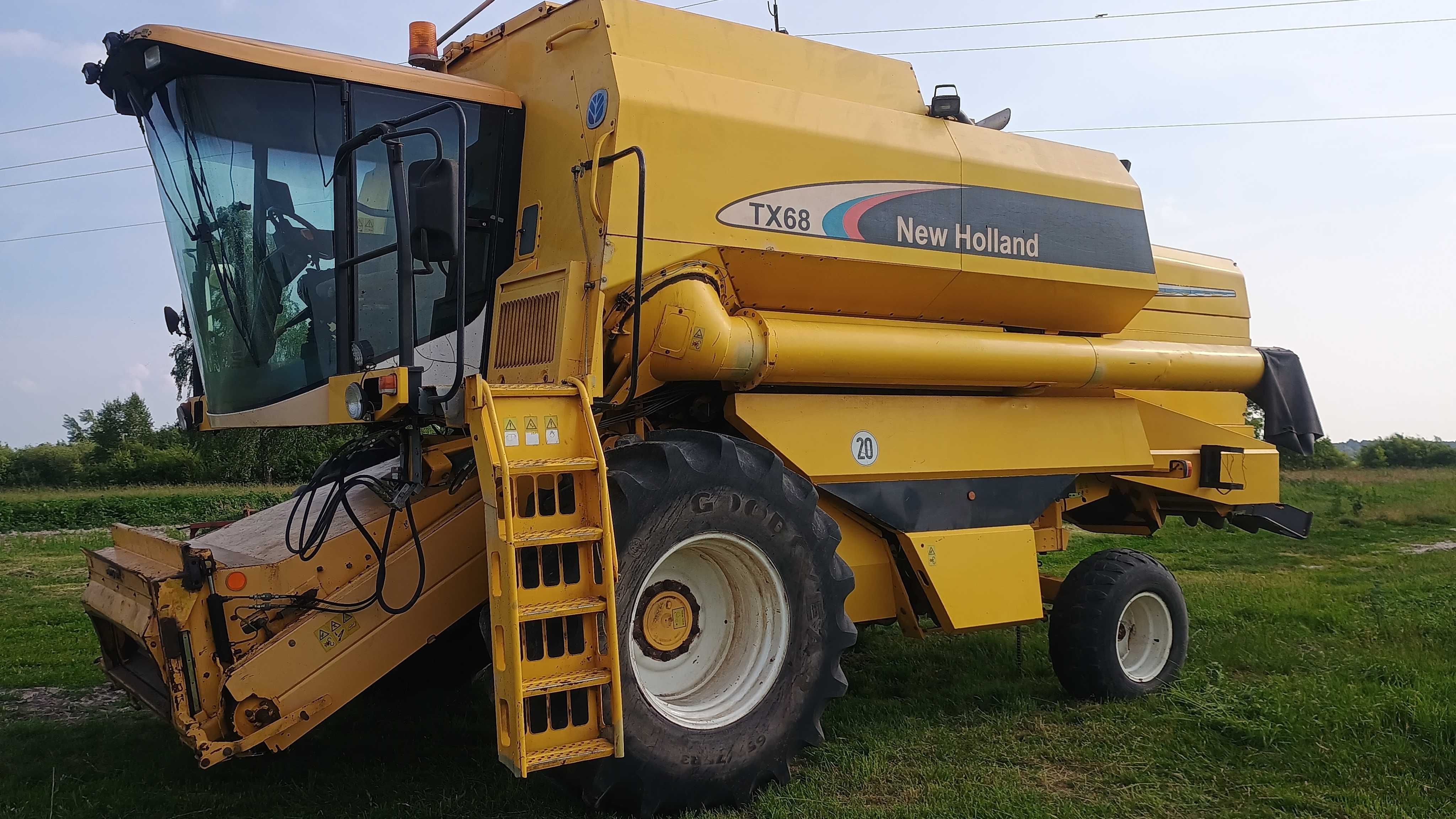 комбайн NEW HOLLAND TX68