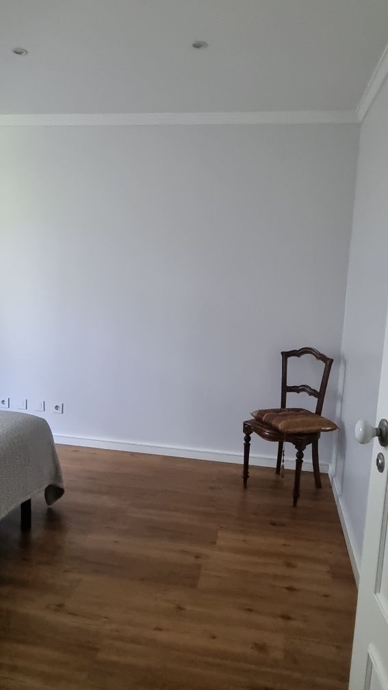Quarto no centro Maia