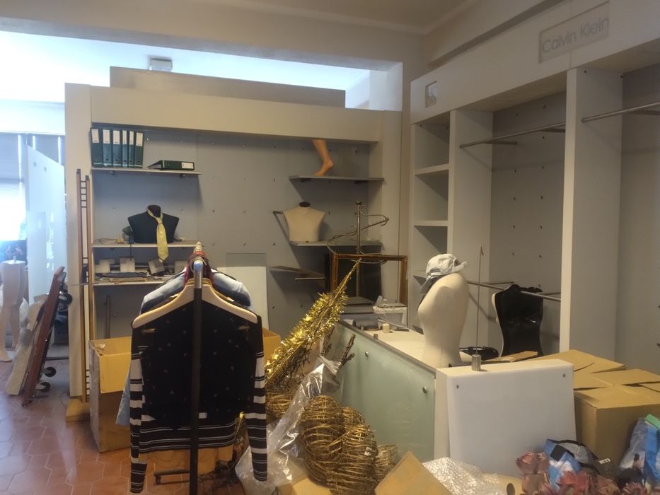 Venda recheio loja/show Room . Só vendemos pela totalidade.