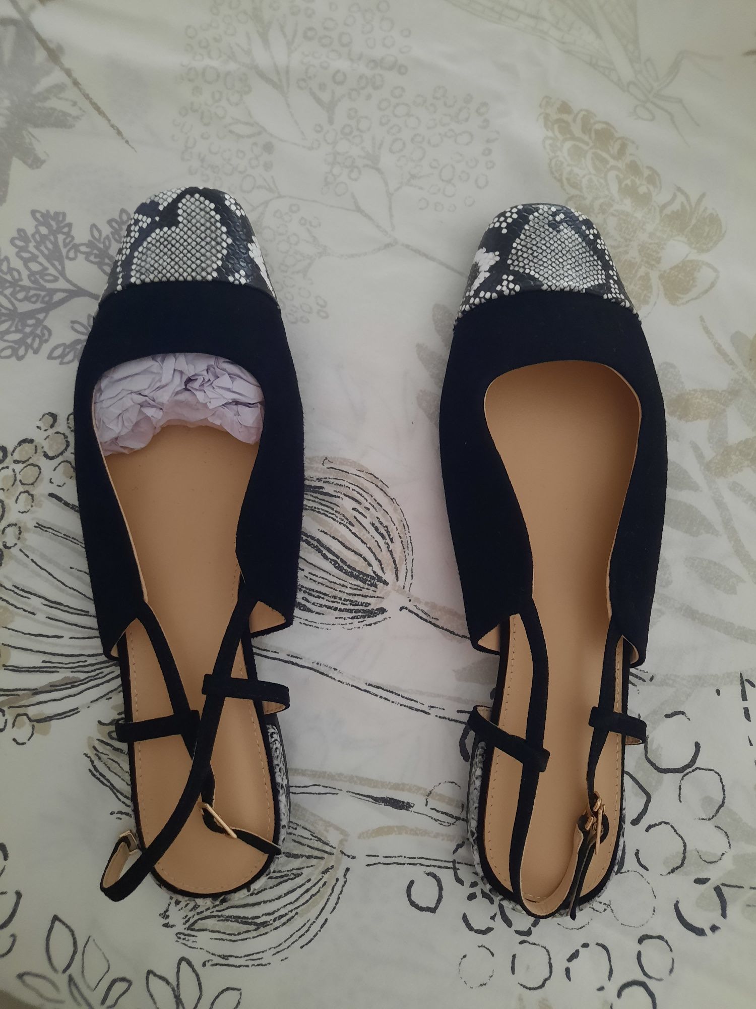 Vendo  sapatos  por estrear