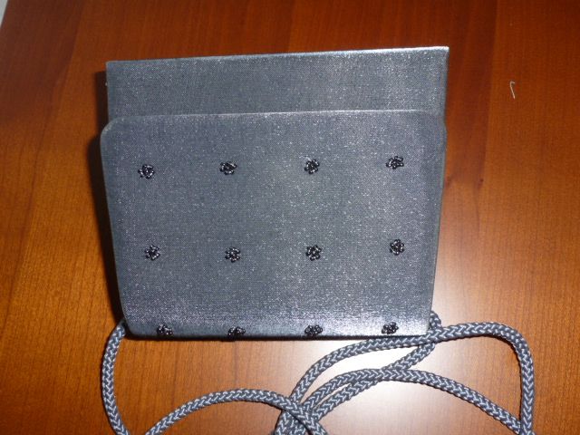 Wizytowa szaro-srebrzysta torebka