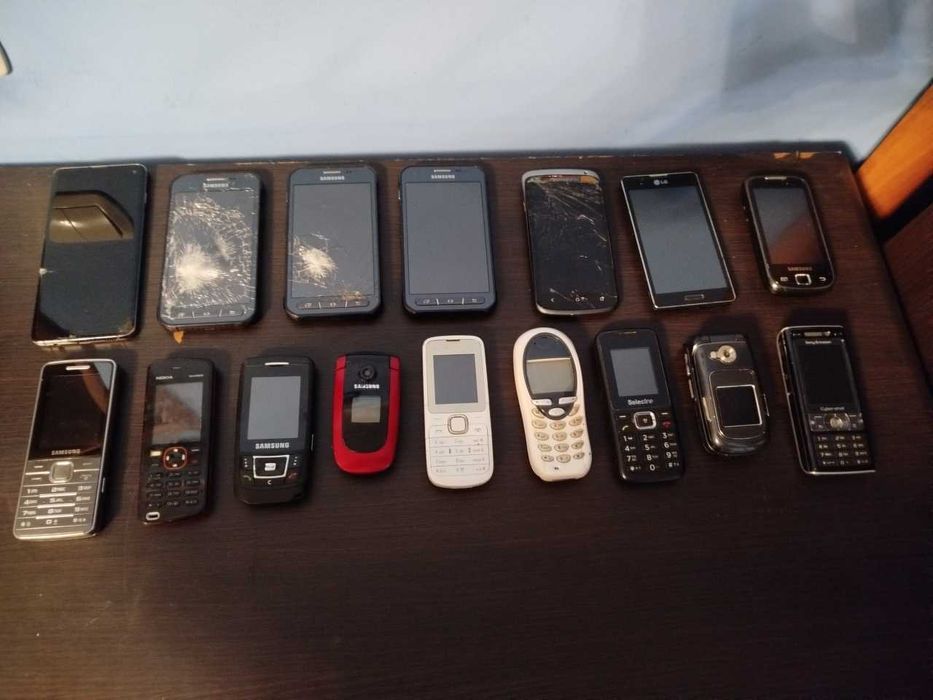 15 telefonów min. Samsung Galaxy S10 3x XCover 3, Sony Ericsson K800i