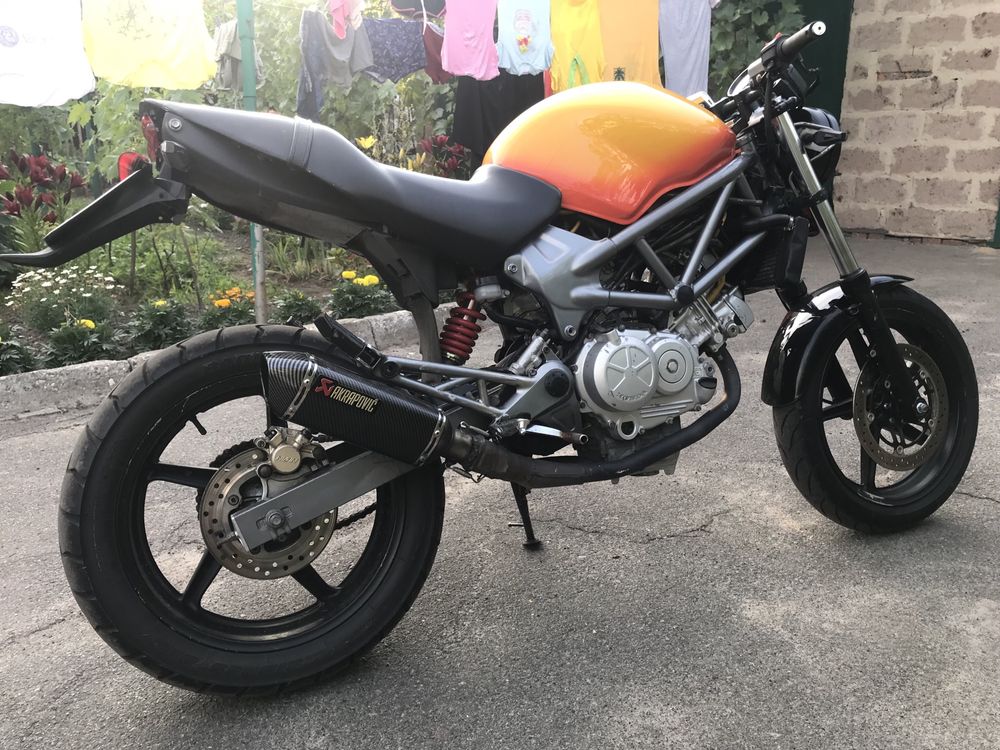 Продам Honda vtr 250