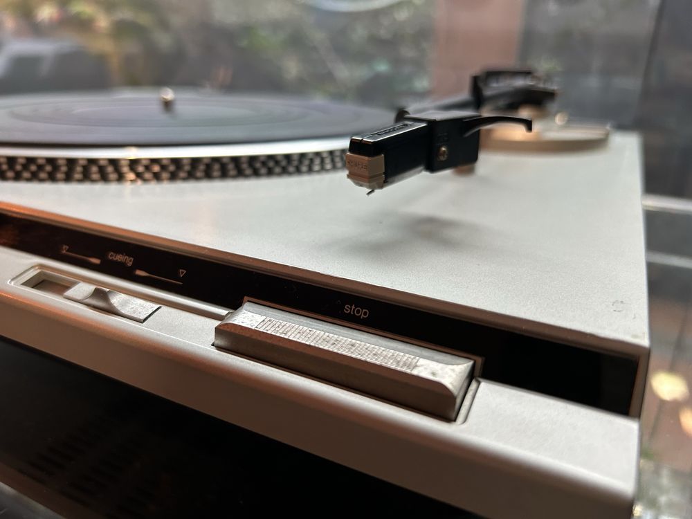 Gira discos Technics SL-BD22, belt drive, com agulha shure, bom estado