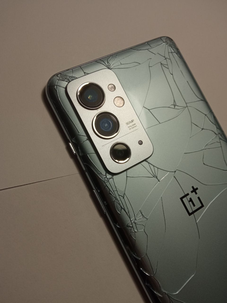 Продам OnePlus 9RT