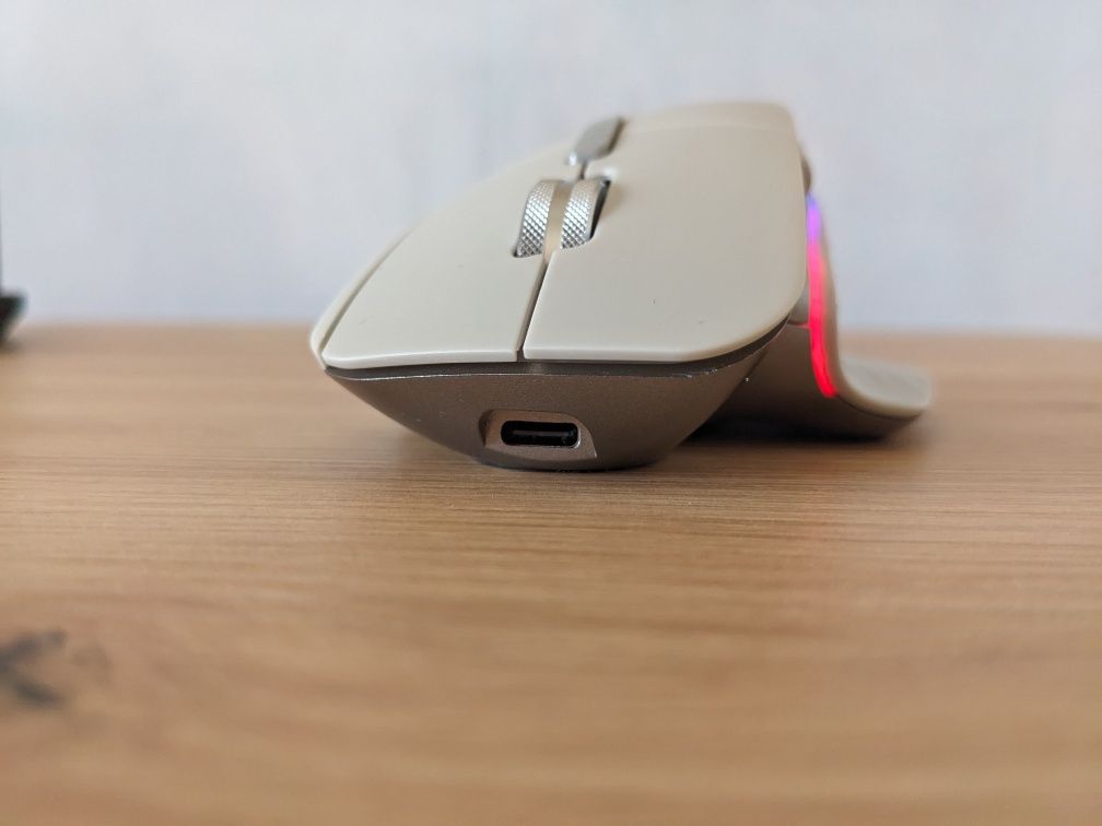 Безпровідна ергономічна Bluetooth мишка з горизонтальною прокруткою