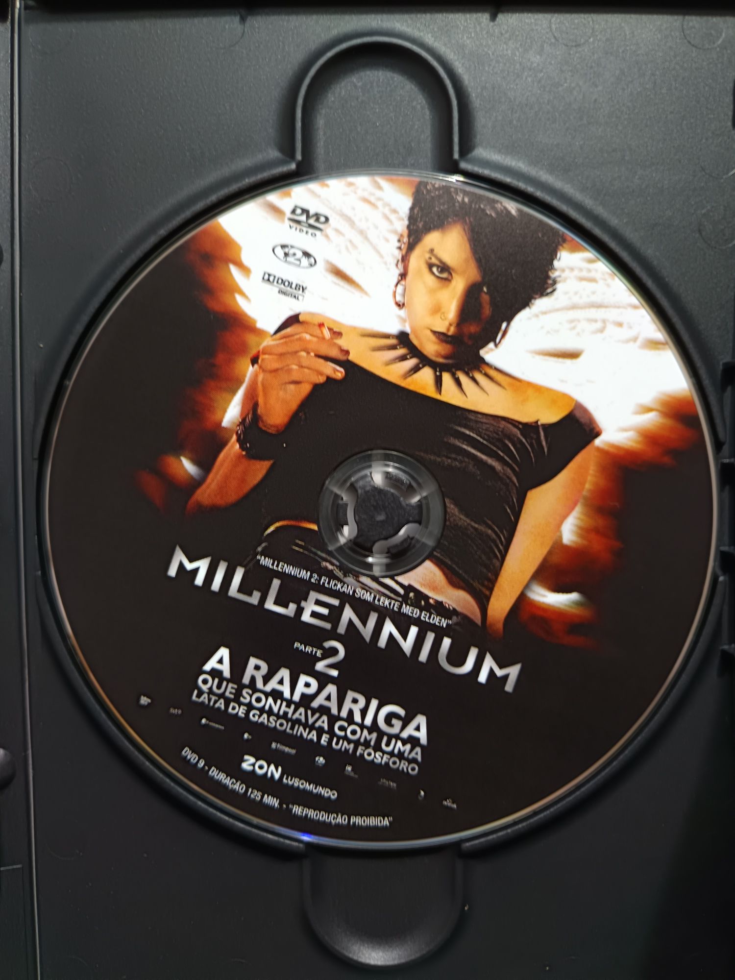 DVD a rapariga que sonhava com uma lata d gasolina e um fósforo