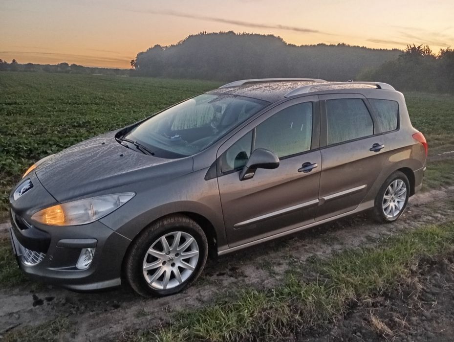 Продам Пежо 308 1.6 бензин