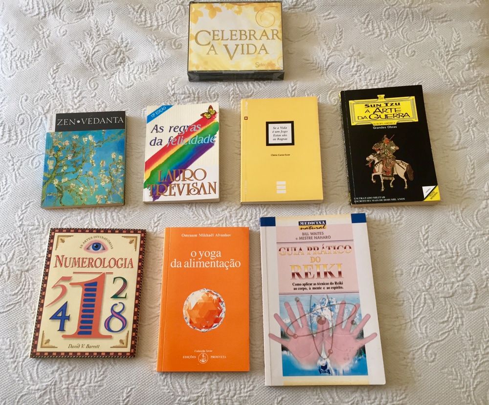 Lote de 7 livros + 5 CDs (caixa selada)