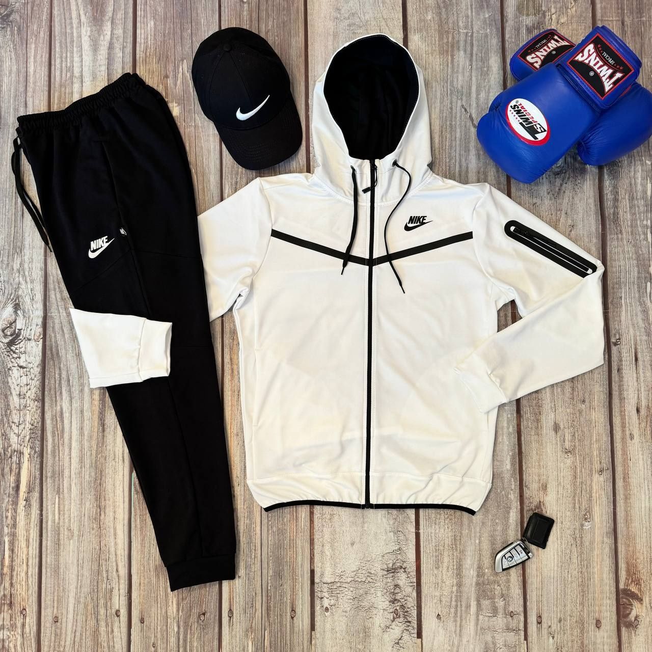 Спортивний костюм чоловічий Nike Tech Fleece чорно білий Найк Теч Фліс