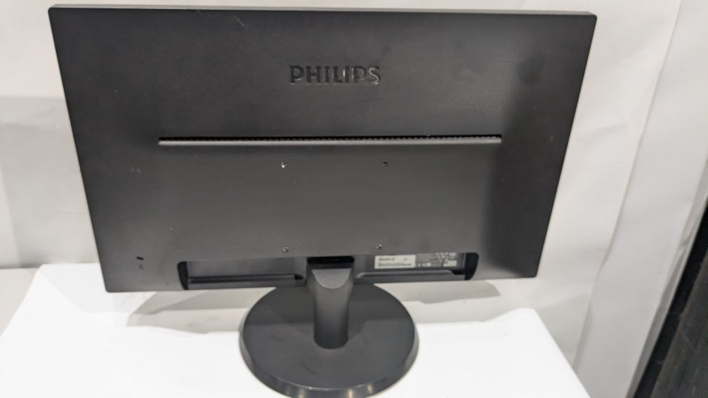 Монітор 22" Philips 223V5L