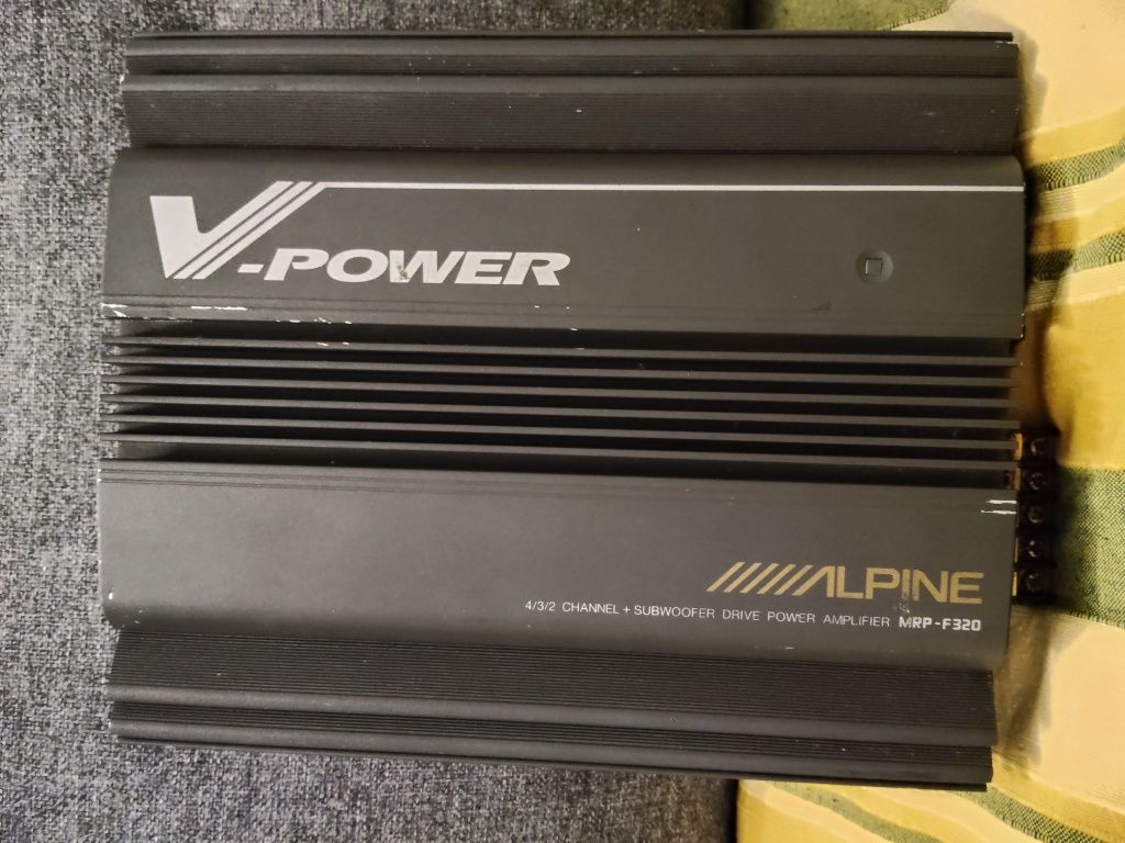 Amplificador V-power Alpine