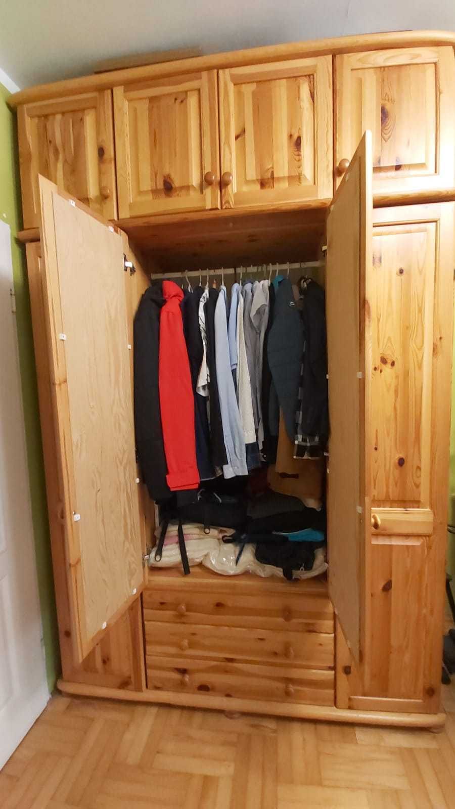Szafa 4 drzwiowa sosnowa.