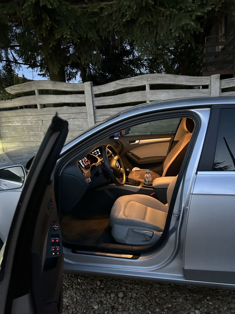 Audi a4 b8 2012R