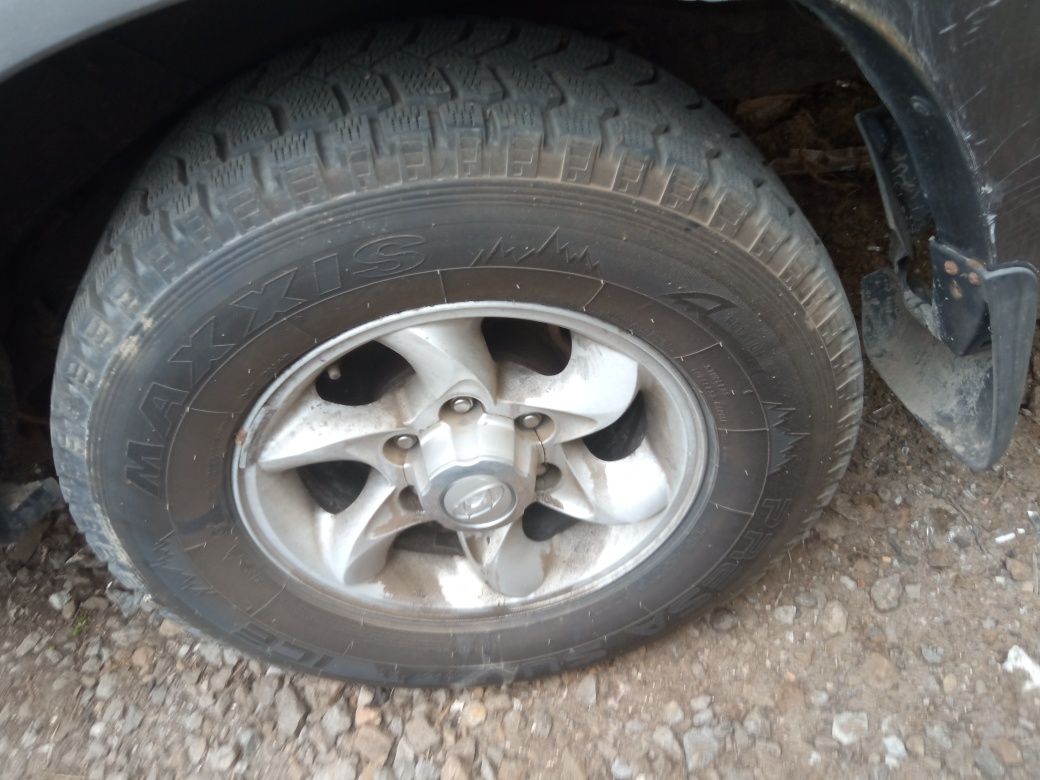 Диски колеса с резиной Hyundai Terracan 6x139.7 r16 (диски терракан)