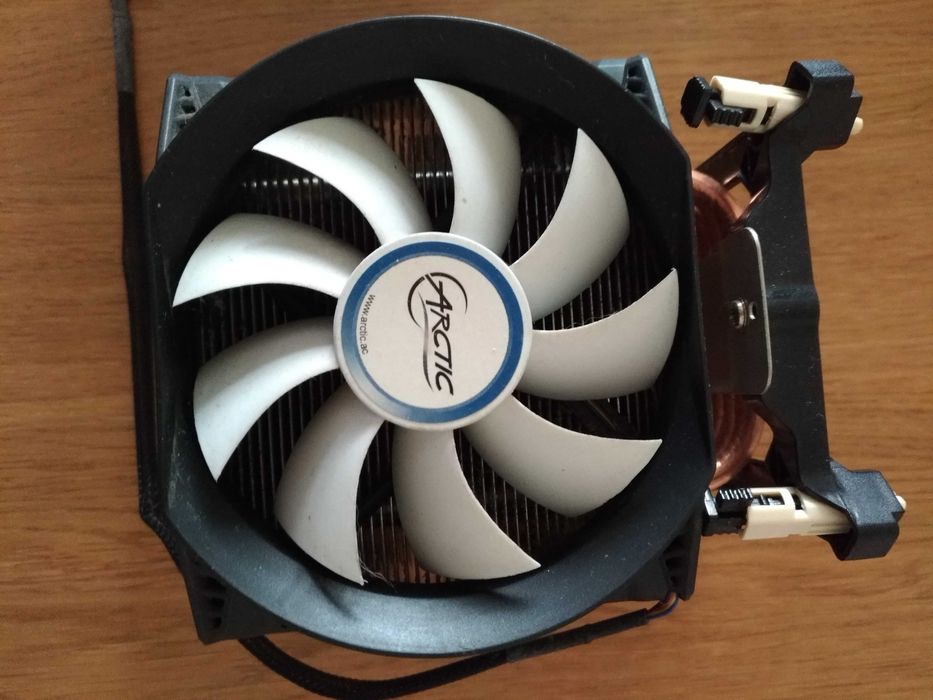 Cooler CPU Arctic Freezer 13