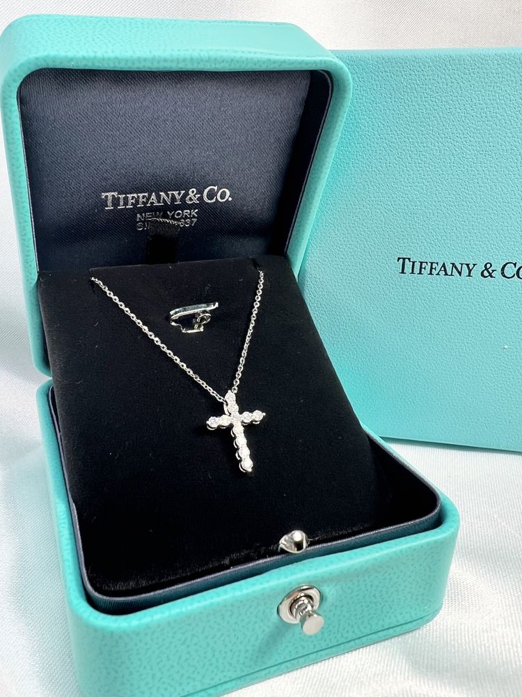 Золотой крестик на цепочке в стиле Tiffany Тиффани с бриллиантами