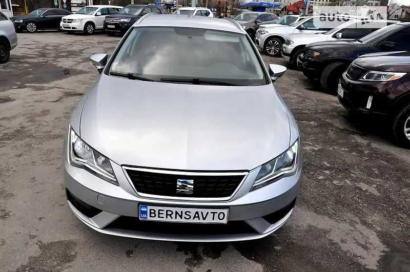 Авто під виплату SEAT Leon 2017 року