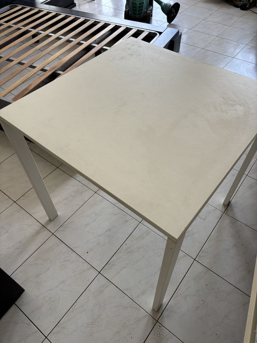 Mesa de sala ou cozinha
