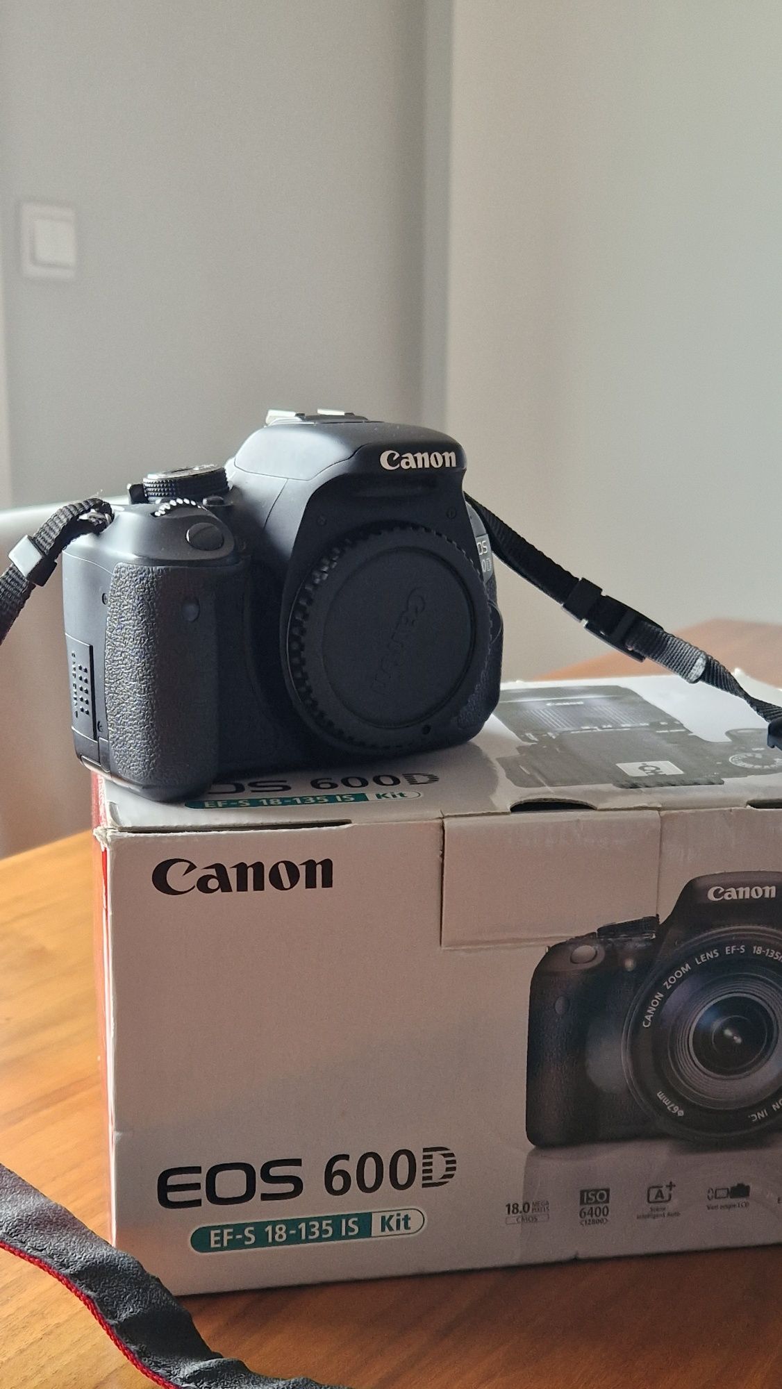 Máquina Canon 600D