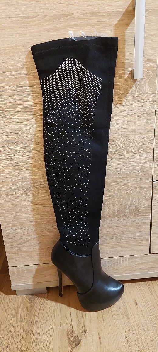 Kozaki Nowe roz.37.