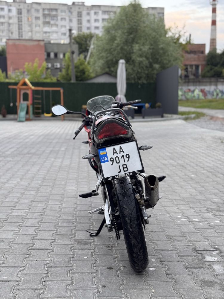 Продаю мотоцикл Honda CBR125 R